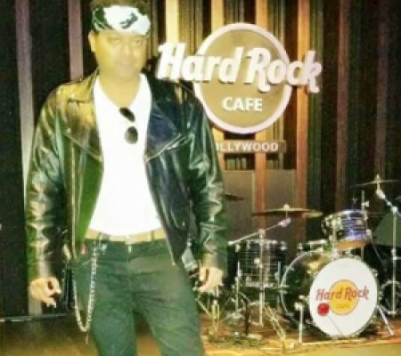 Kiran Roy invited to perform at Hard Rock Cafe Hollywood, Los Angeles. Kiran Roy invited to perform at Hard Rock Cafe Hollywood, Los Angeles.
